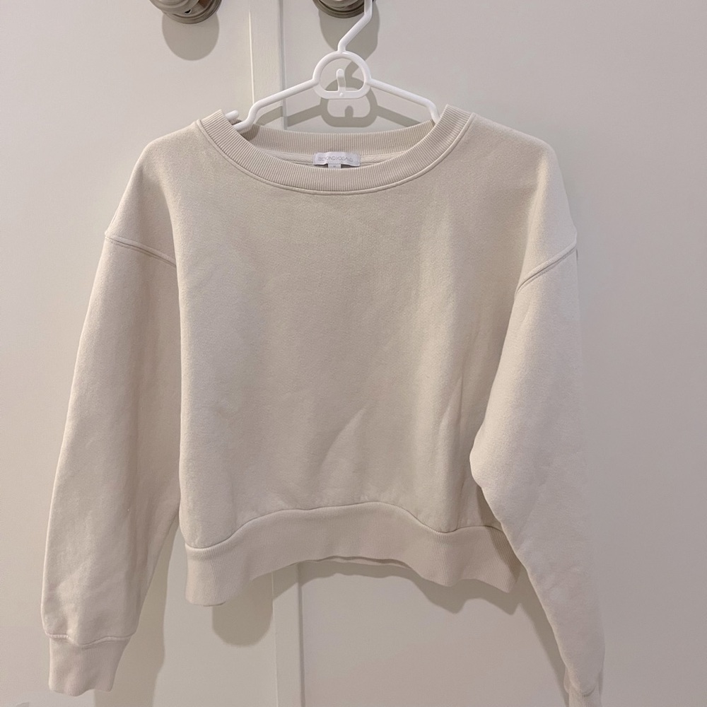 size medium cream cropped crewneck!